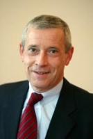 Dr. Kay Artur Pape