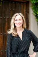 Tiffany Oliver Leigh